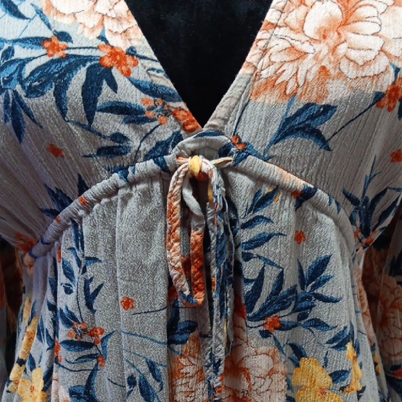American Eagle Outfitters Floral Tie-Front Blouse - Gray and Orange - Picture 2 of 6